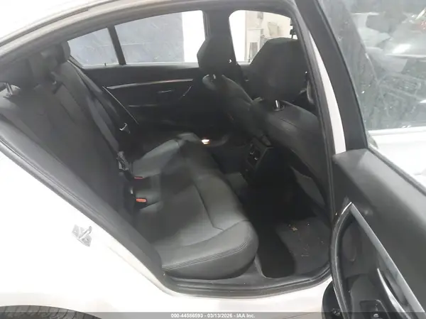 WBA8D9G55JNU66845 2018 BMW 3ER - Image 8