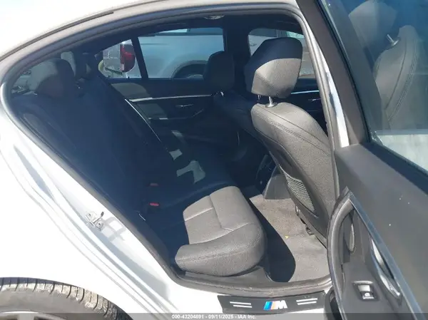 WBA8D9G55JNU67106 2018 BMW 3ER - Image 8