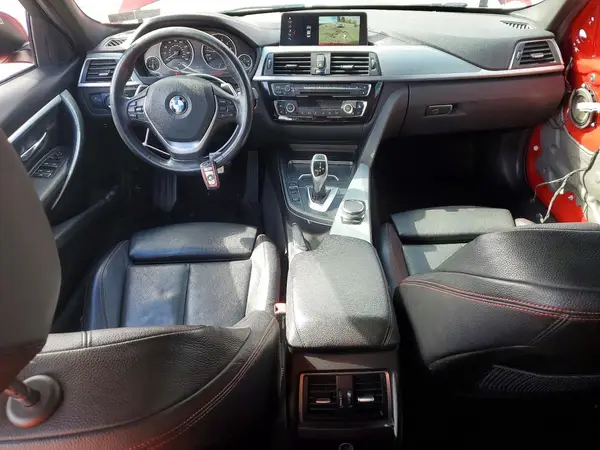WBA8D9G55JNU68028 2018 BMW 3ER - Image 8