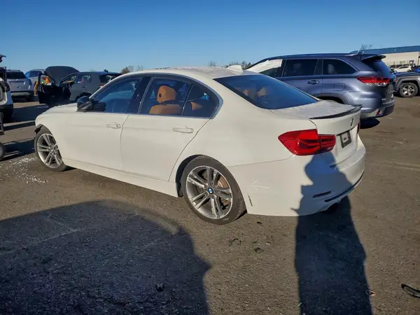 WBA8D9G55JNU68904 2018 BMW 3ER - Image 2