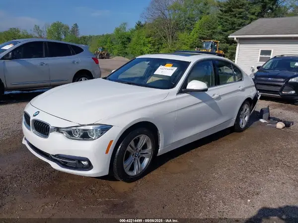 WBA8D9G55JNU69356 2018 BMW 3ER - Image 2