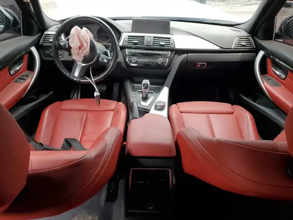 WBA8D9G55JNU71141 2018 BMW 3ER - Image 8