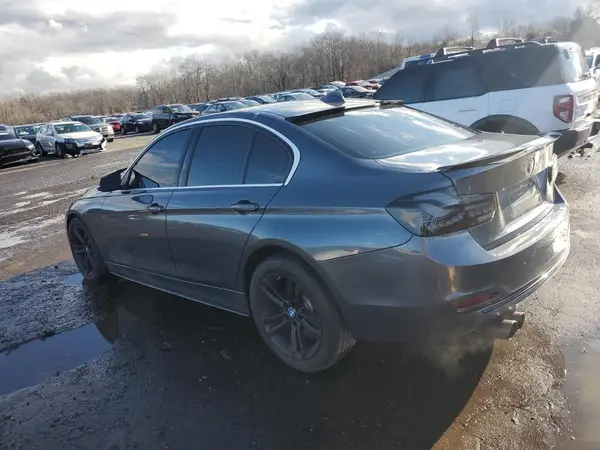 WBA8D9G55JNU72693 2018 BMW 3ER - Image 2