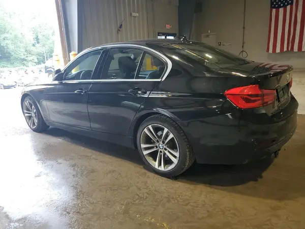 WBA8D9G55JNU72760 2018 BMW 3ER - Image 2