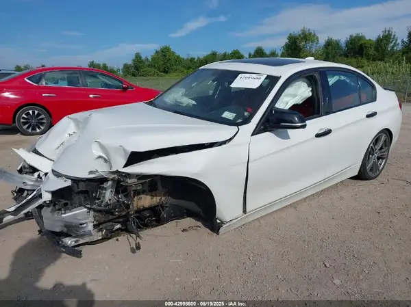 WBA8D9G56HNU58800 2017 BMW 3ER - Image 2