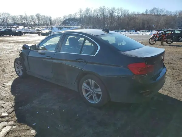 WBA8D9G56HNU59624 2017 BMW 3ER - Image 2