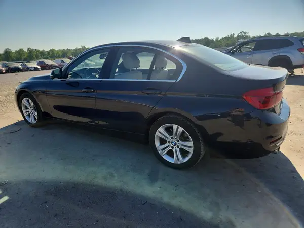 WBA8D9G56HNU61017 2017 BMW 3ER - Image 2