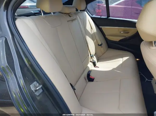 WBA8D9G56HNU61275 2017 BMW 3ER - Image 8