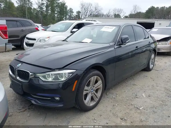WBA8D9G56JNU66692 2018 BMW 3ER - Image 2