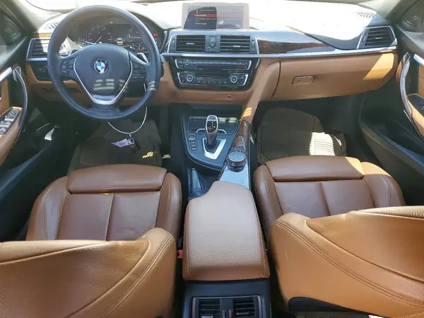 WBA8D9G56JNU68961 2018 BMW 3ER - Image 8