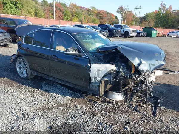 WBA8D9G56JNU69012 2018 BMW 3ER - Image 1