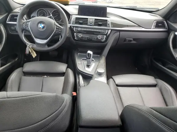 WBA8D9G56JNU69110 2018 BMW 3ER - Image 8