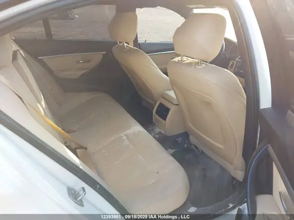 WBA8D9G56JNU69138 2018 BMW 3ER - Image 8