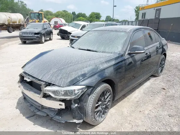 WBA8D9G56JNU69219 2018 BMW 3ER - Image 2