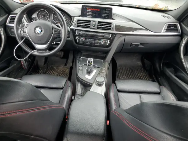 WBA8D9G56JNU70015 2018 BMW 3ER - Image 8