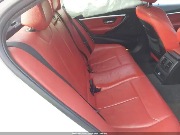 WBA8D9G56JNU71195 2018 BMW 3ER - Image 8