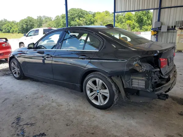WBA8D9G56JNU71519 2018 BMW 3ER - Image 2