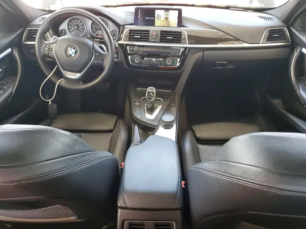 WBA8D9G56JNU71519 2018 BMW 3ER - Image 8