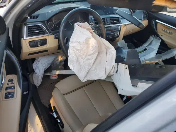 WBA8D9G56JNU71827 2018 BMW 3ER - Image 8