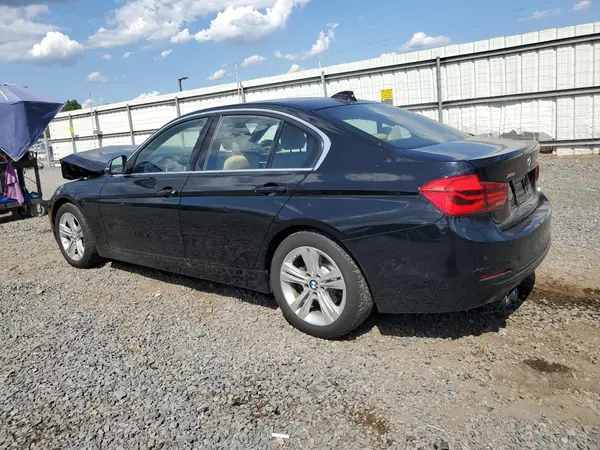 WBA8D9G57HNU59924 2017 BMW 3ER - Image 2