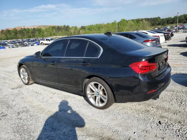 WBA8D9G57HNU60460 2017 BMW 3ER - Image 2