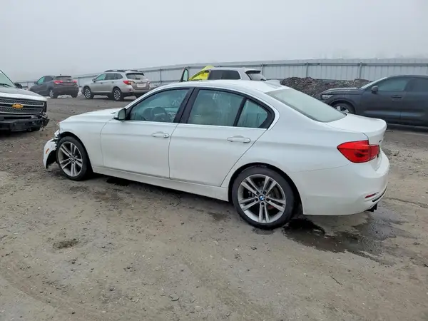 WBA8D9G57JNU66880 2018 BMW 3ER - Image 2