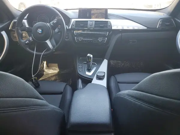 WBA8D9G57JNU67625 2018 BMW 3ER - Image 8
