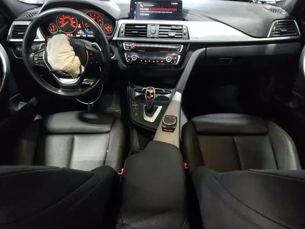 WBA8D9G57JNU68760 2018 BMW 3ER - Image 8