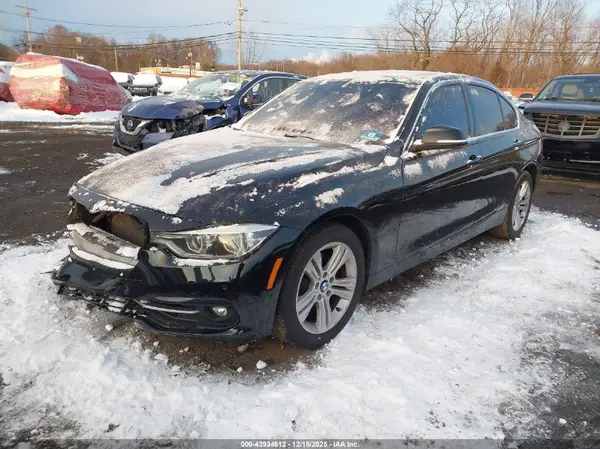 WBA8D9G57JNU69391 2018 BMW 3ER - Image 2