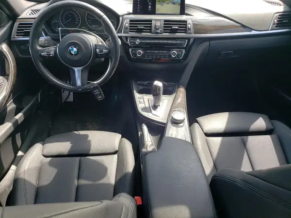 WBA8D9G57JNU69424 2018 BMW 3ER - Image 8