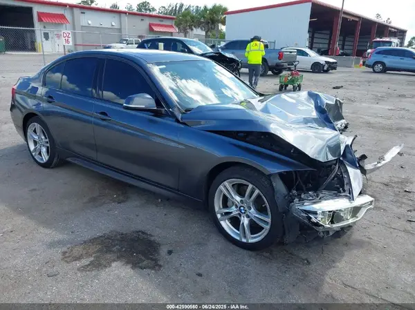 WBA8D9G57JNU70217 2018 BMW 3ER - Image 1