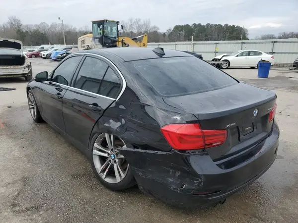 WBA8D9G57JNU70685 2018 BMW 3ER - Image 2
