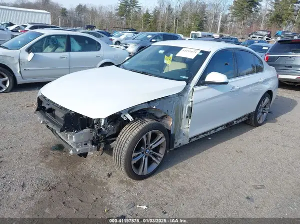 WBA8D9G57JNU72629 2018 BMW 3ER - Image 2