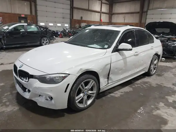 WBA8D9G58HNT91519 2017 BMW 3ER - Image 2