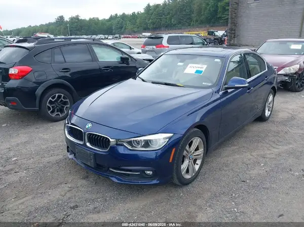 WBA8D9G58HNU59656 2017 BMW 3ER - Image 2