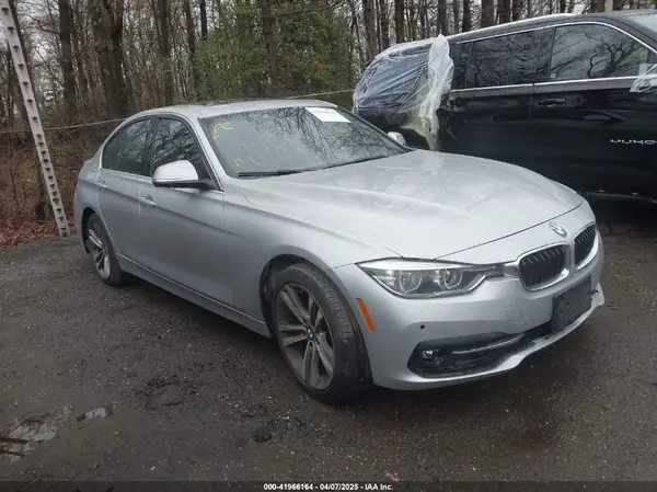 WBA8D9G58HNU60340 2017 BMW 3ER - Image 1