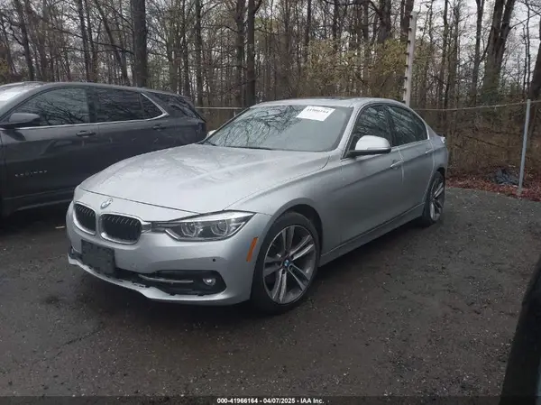 WBA8D9G58HNU60340 2017 BMW 3ER - Image 2