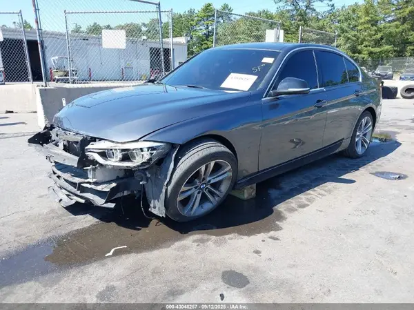 WBA8D9G58JNU66984 2018 BMW 3ER - Image 2
