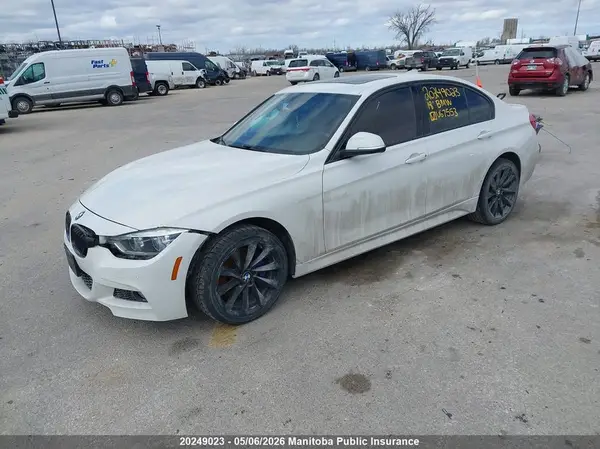 WBA8D9G58JNU67553 2018 BMW 3ER - Image 2