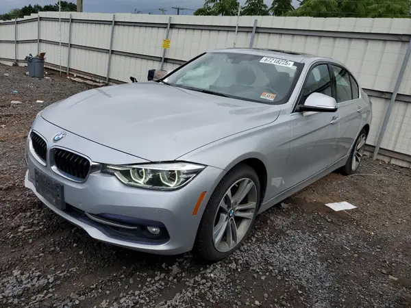 WBA8D9G58JNU67570 2018 BMW 3ER - Image 1