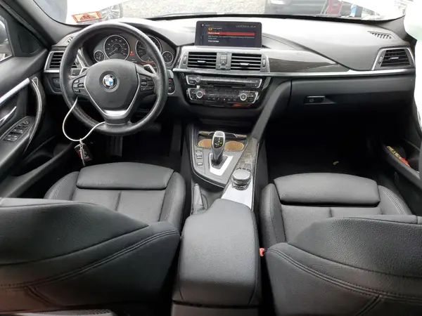 WBA8D9G58JNU67570 2018 BMW 3ER - Image 8