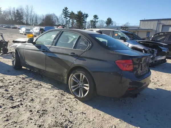 WBA8D9G58JNU67696 2018 BMW 3ER - Image 2