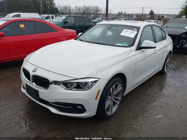 WBA8D9G58JNU67908 2018 BMW 3ER - Image 2