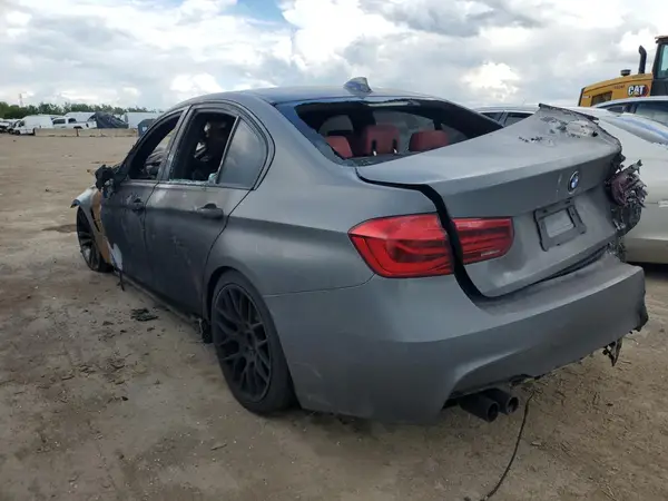 WBA8D9G58JNU69190 2018 BMW 3ER - Image 2