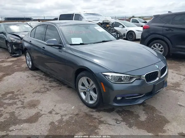 WBA8D9G58JNU70730 2018 BMW 3ER - Image 1