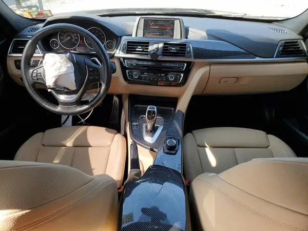 WBA8D9G58JNU70758 2018 BMW 3ER - Image 8
