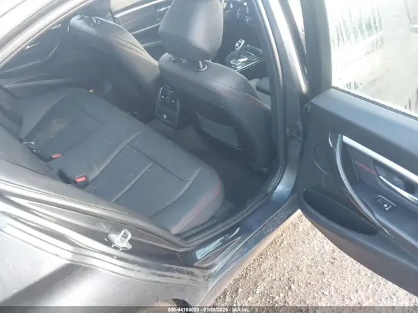 WBA8D9G58JNU71005 2018 BMW 3ER - Image 8