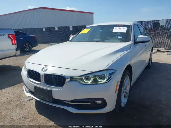 WBA8D9G58JNU71652 2018 BMW 3ER - Image 2