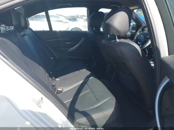 WBA8D9G58JNU71652 2018 BMW 3ER - Image 8
