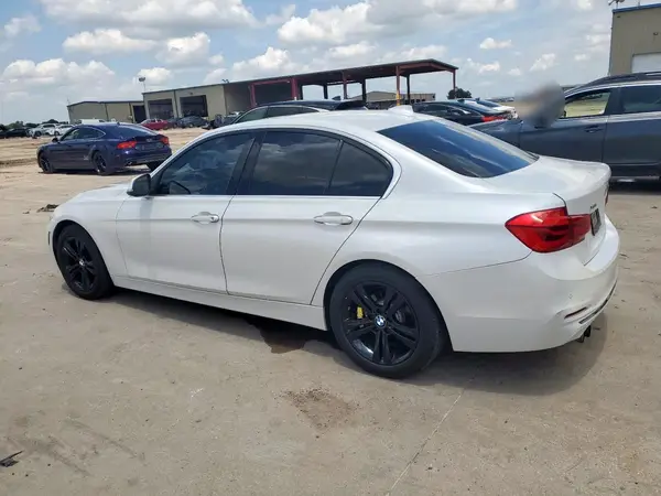 WBA8D9G59HNU60296 2017 BMW 3ER - Image 2
